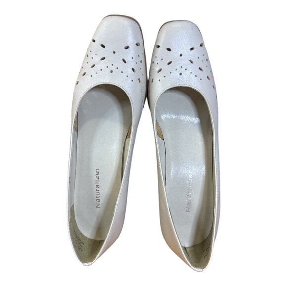 Naturalizer Vanity Close Toe Cut Out Leather Pumps 6M - Picture 2 of 11